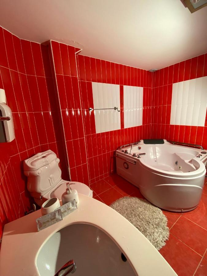 Hotel Sara & Spa Pristina Exteriör bild