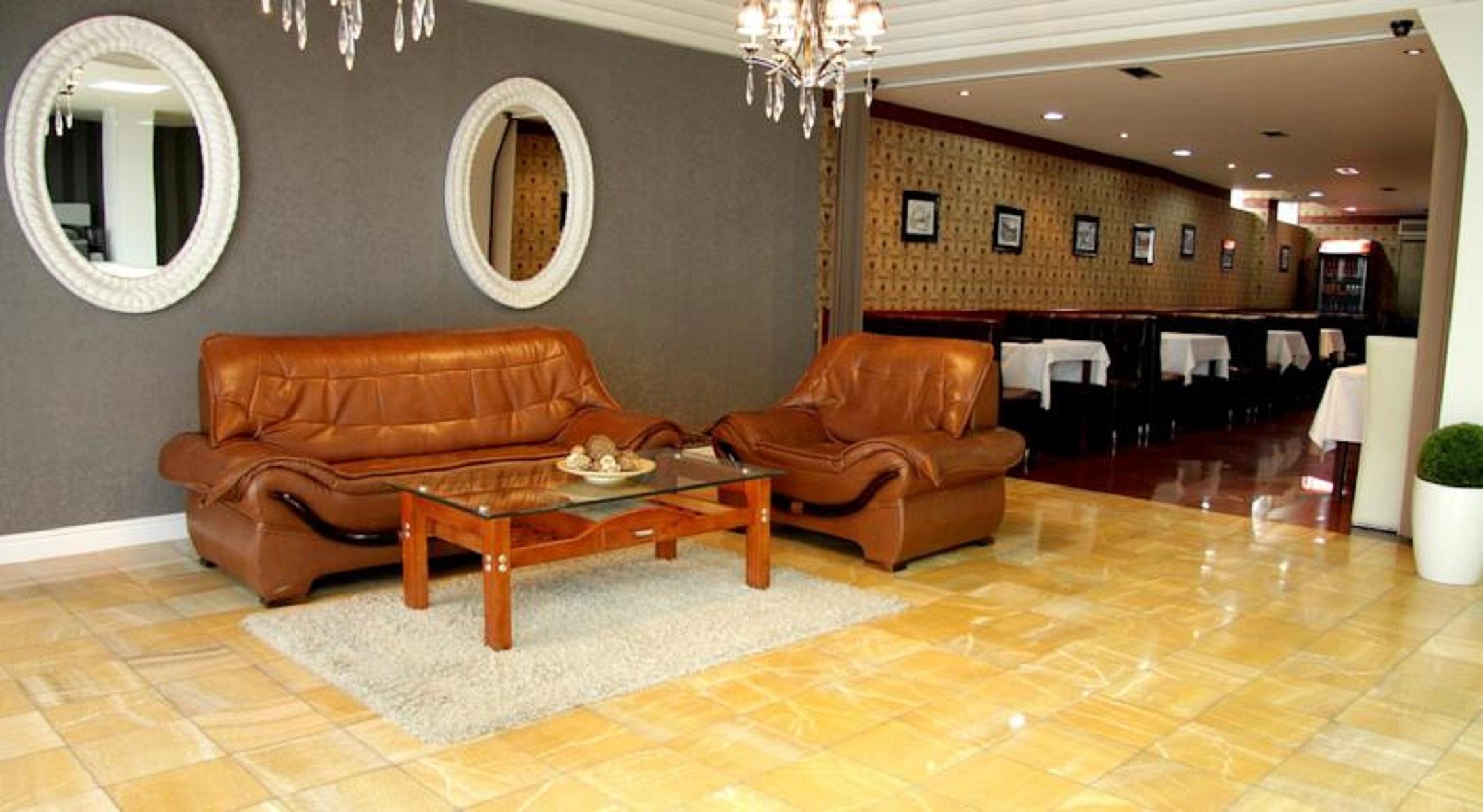 Hotel Sara & Spa Pristina Exteriör bild