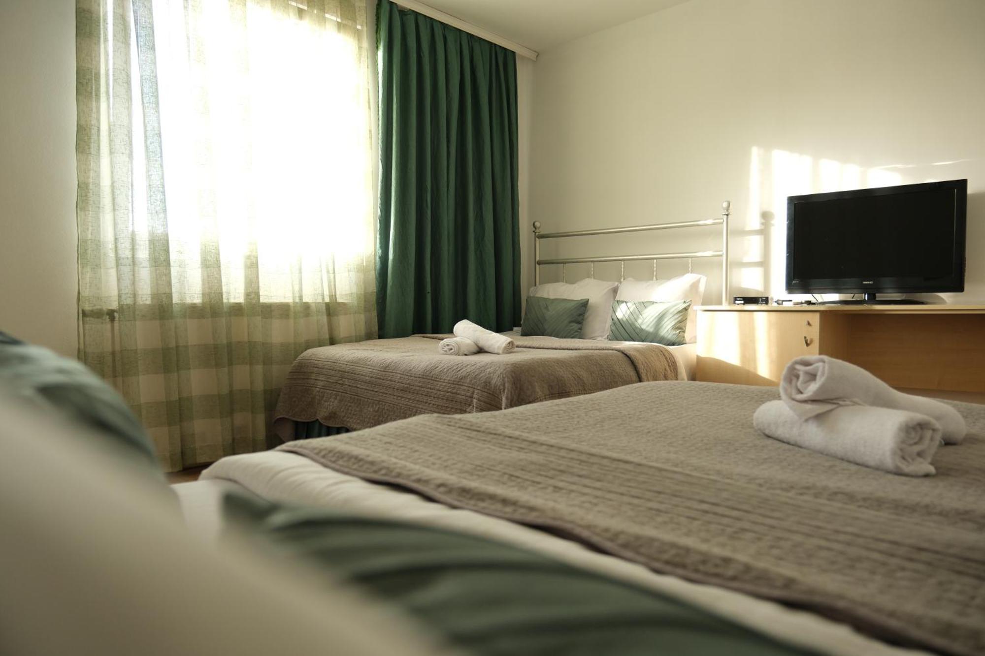 Hotel Sara & Spa Pristina Exteriör bild